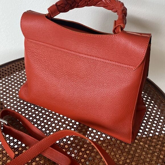 Elegant Woven Leather Handbag - Red - Picture 4 of 13